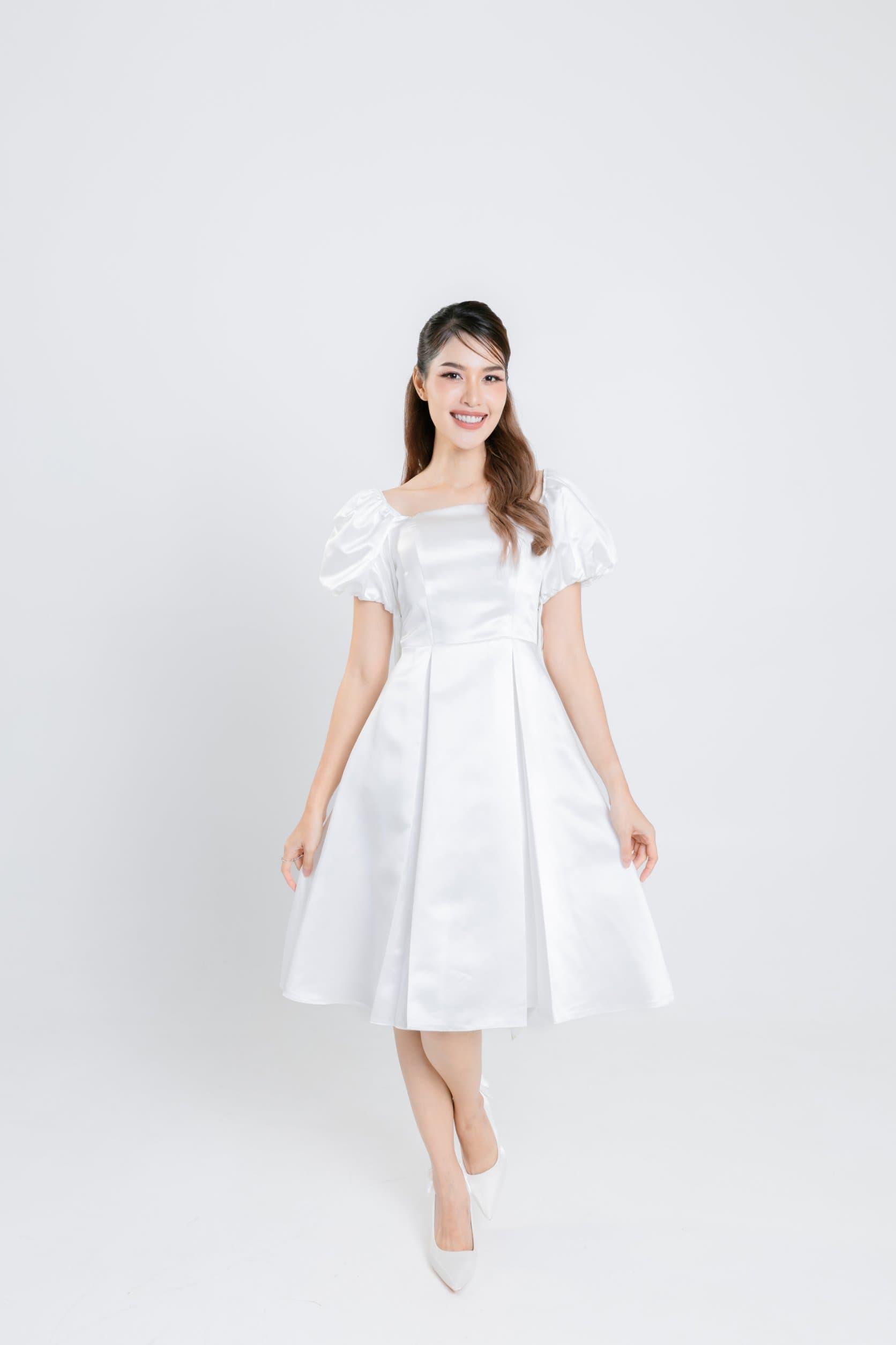 ชุดเจ้าสาว M0003 (สั้น)