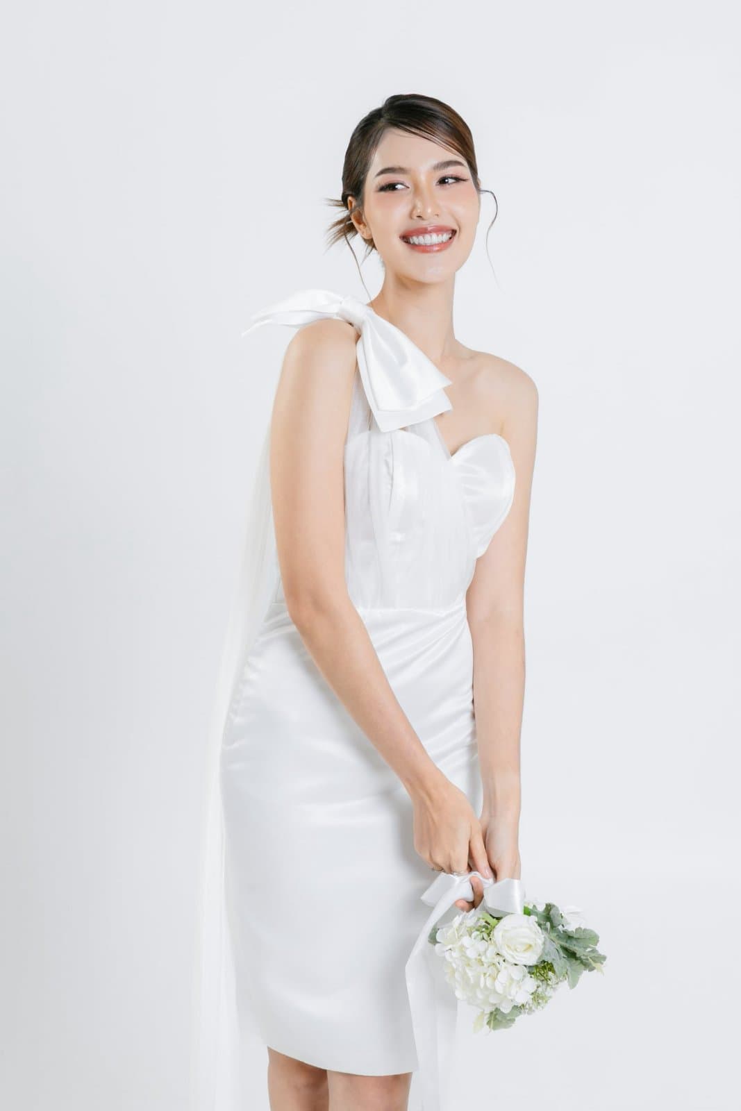 ชุดเจ้าสาว M0004 (สั้น)