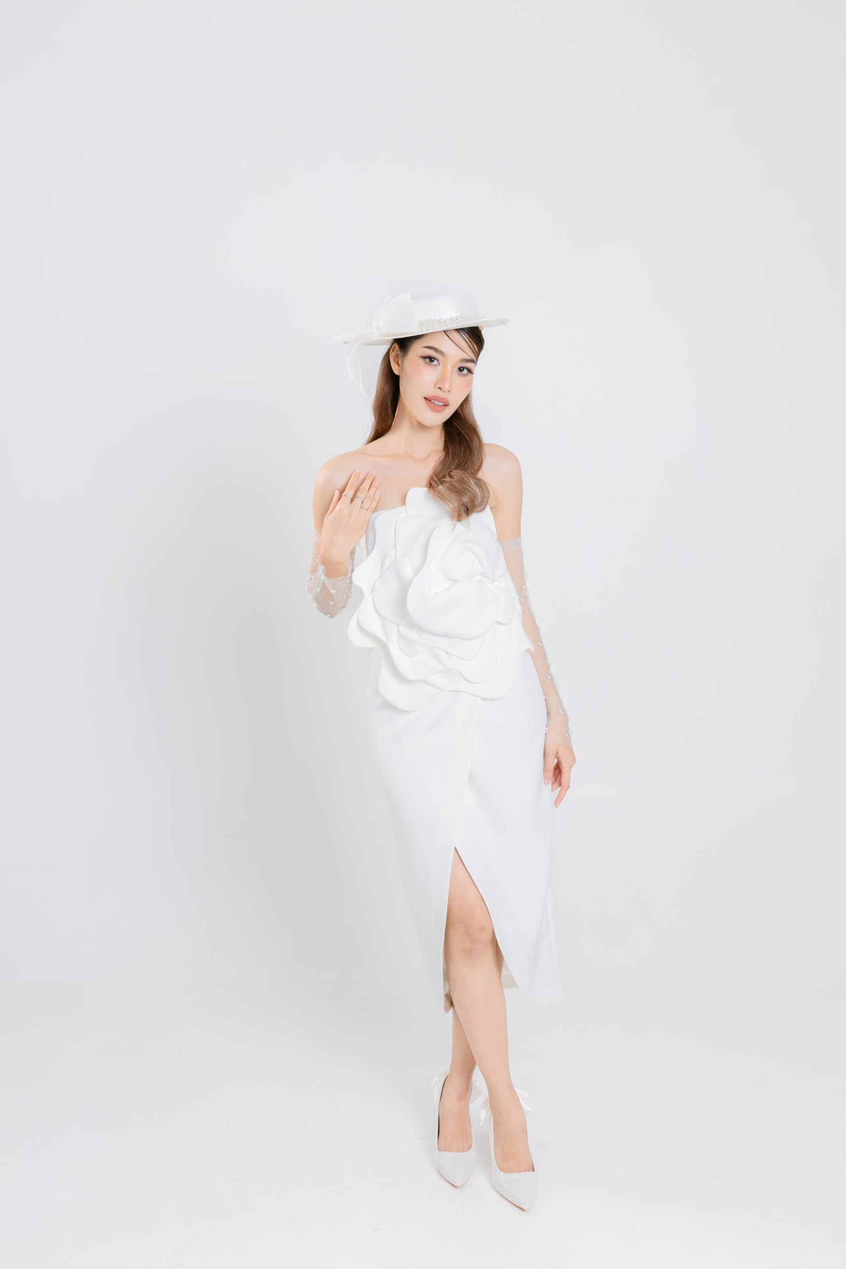ชุดเจ้าสาว M0016 (สั้น)
