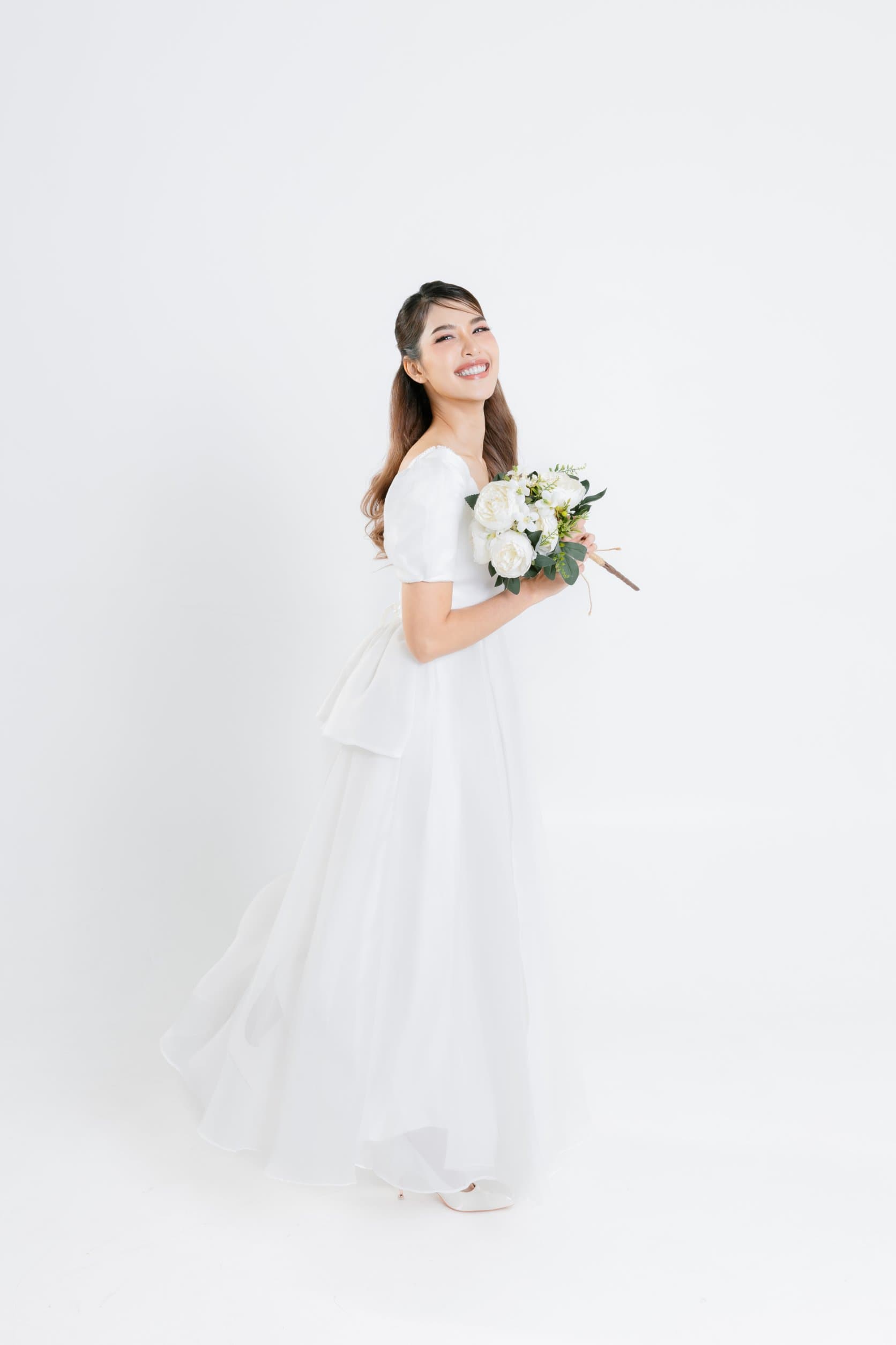 ชุดเจ้าสาว M0025 (ยาว)