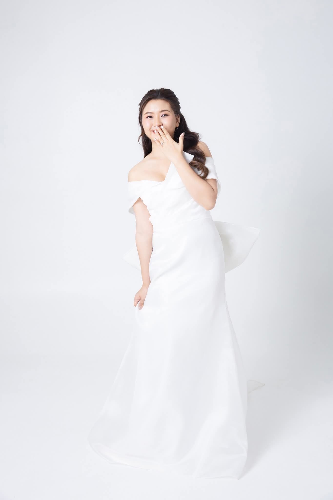 ชุดเจ้าสาว M0046 (ยาว)