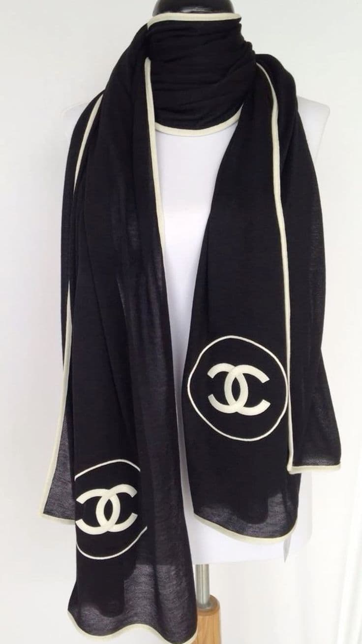 Chanel scarf black
