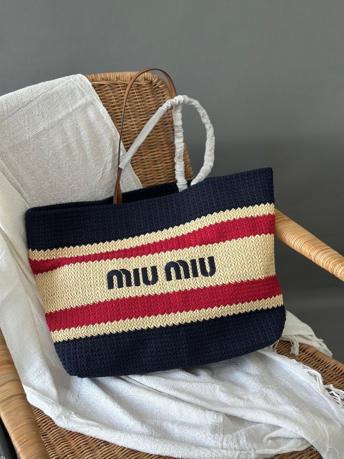 Miumiu tote red navy