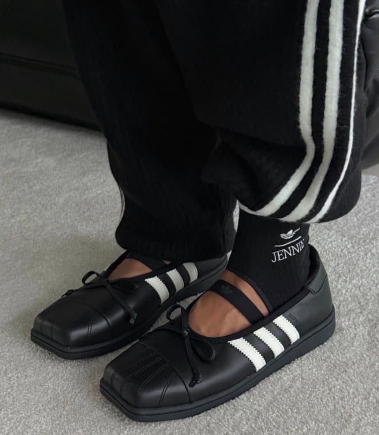 Adidas x jennie bullet black