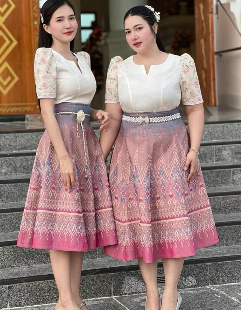 *กระโปรง*ชมพูทอ จับแมตช์ได้ทั้งชุด เช่าทั้งชุดถูกกว่า