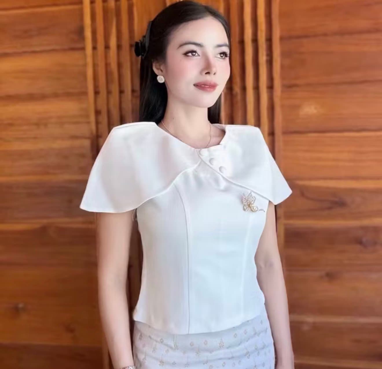 *เสื้อ* คอบัวจับแมตช์ได้ทั้งชุด เช่าทั้งชุดถูกกว่า