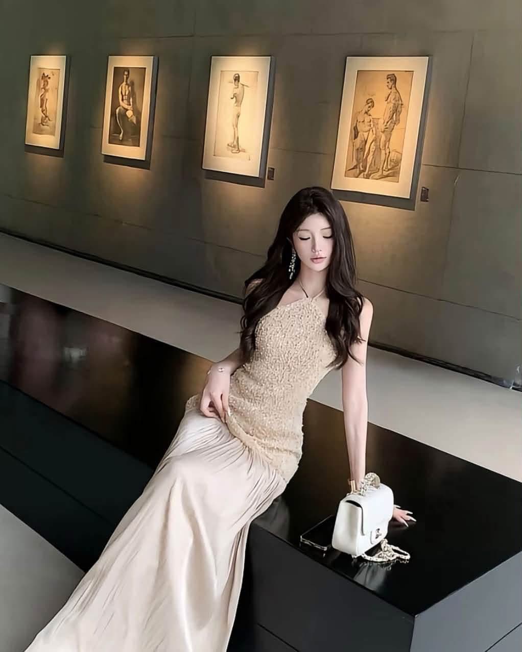 ชุดเดรสสายคล้องคอ สไตล์ฝรั่งเศส เรียบหรู ดูแพง*** รอแก้ไซส์