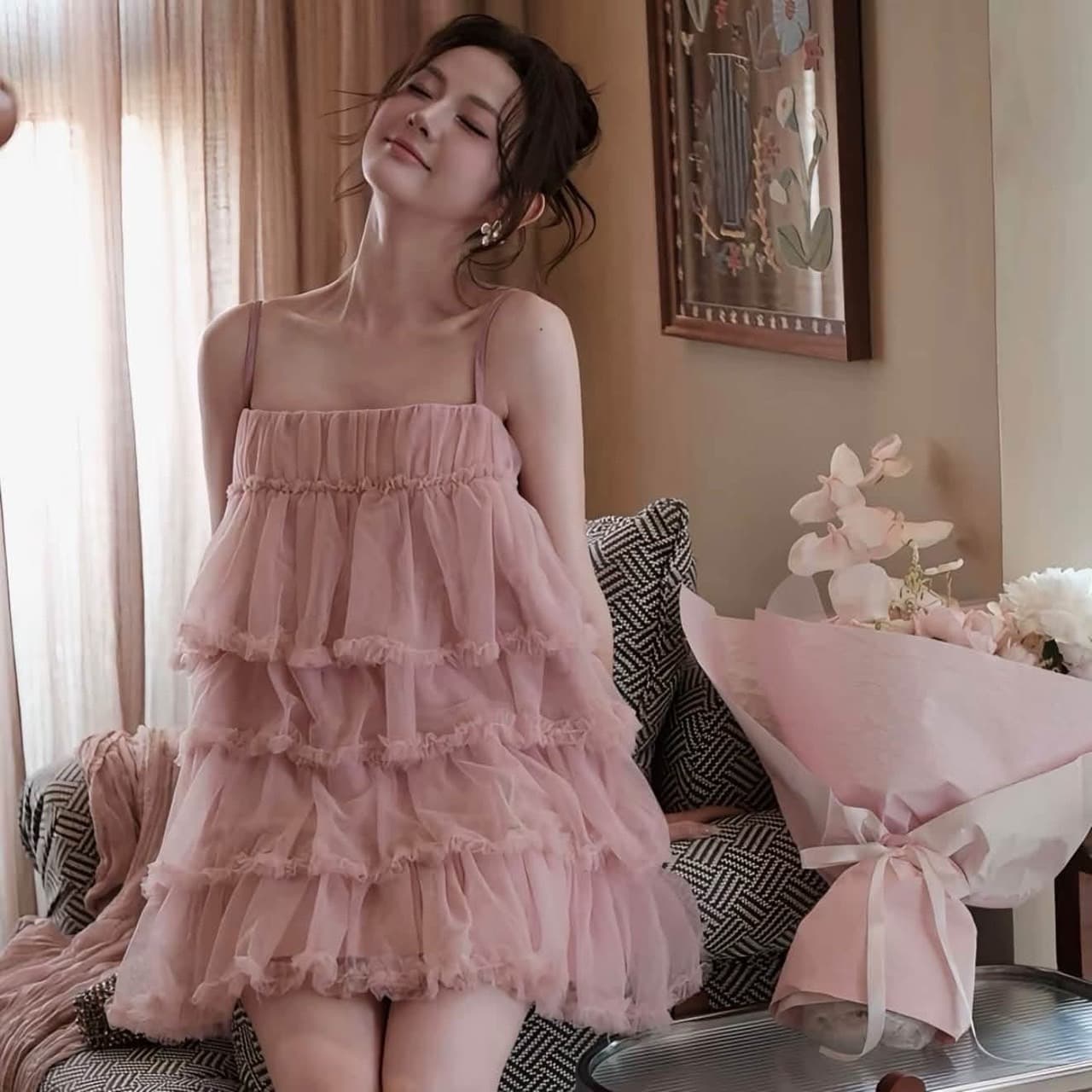 Mini Dress สายเดี๋ยวสไตล์ระบาย ชั้นขนมเค้ก
