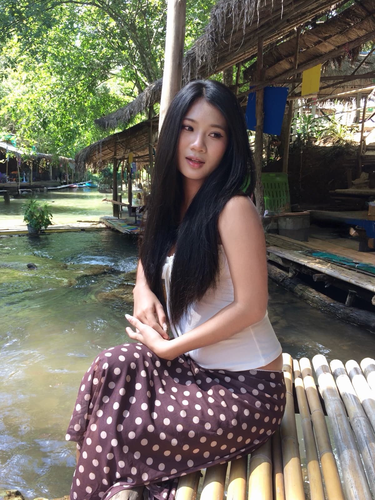 กระโปรงยาวโพกาดอท