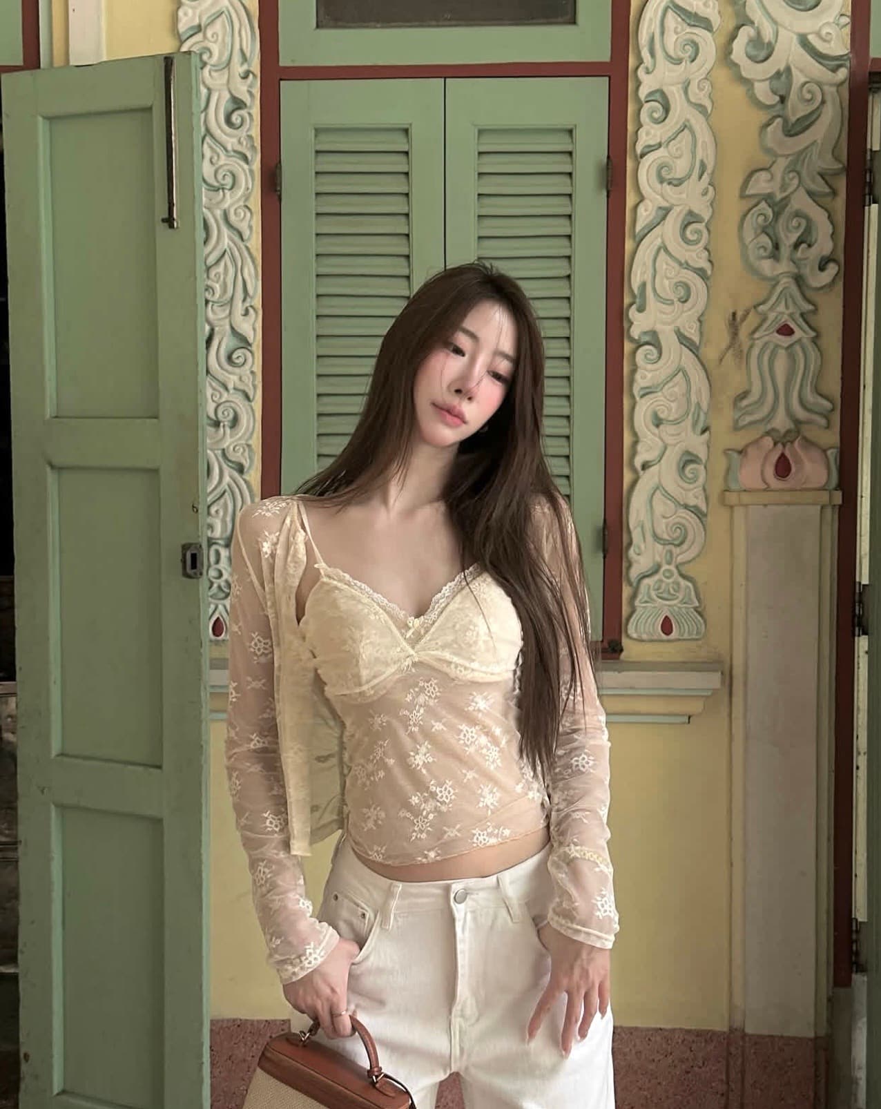 เซทแขนยาวลูกไม้ + สายเดี่ยว