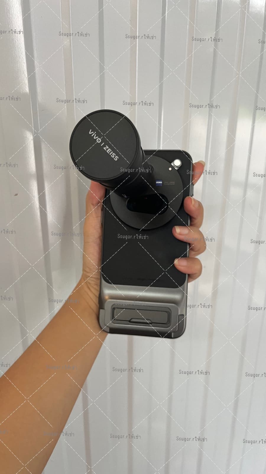Vivo x300 pro+lens 200 mm.