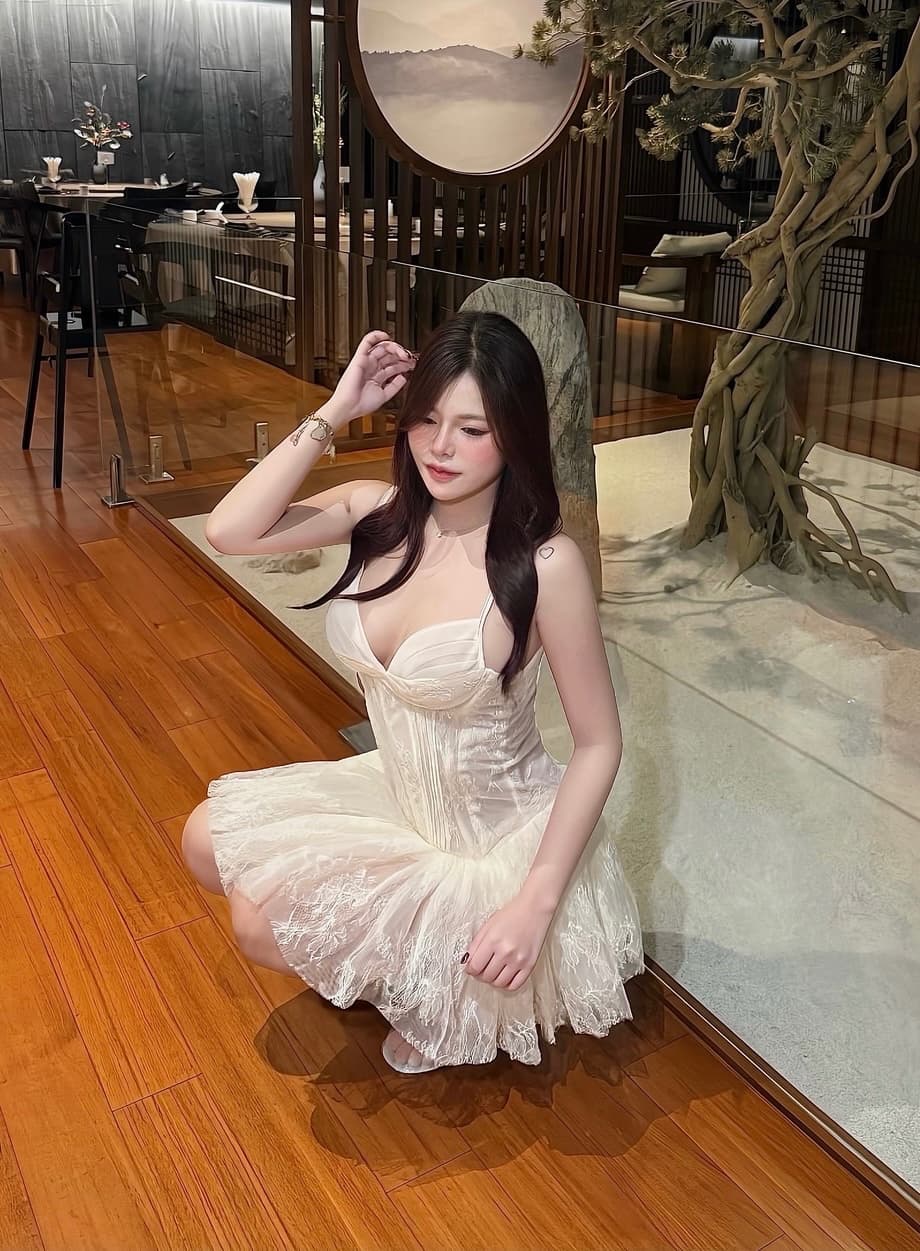 The amelia dress